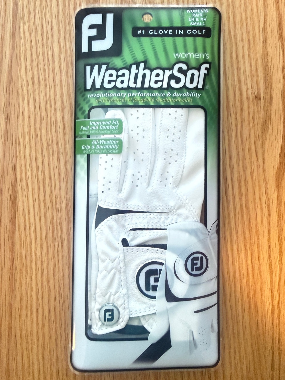 NEW IN BOX FootJoy WeatherSof Women’s Golf Gloves Pair Small White Black